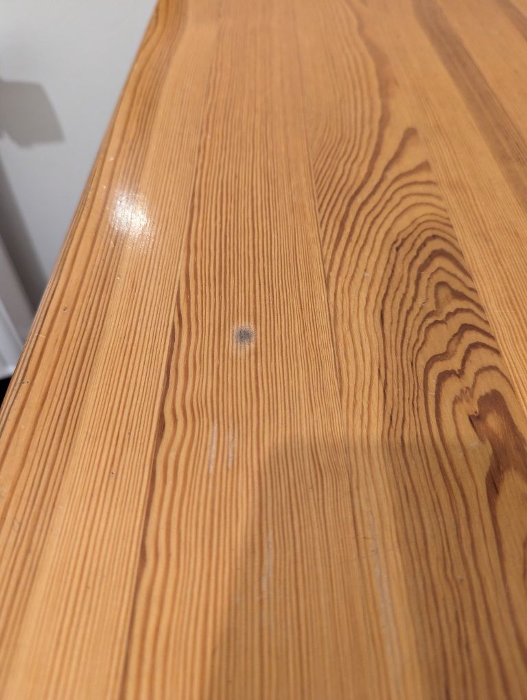 Drewniane sosnowe biurko