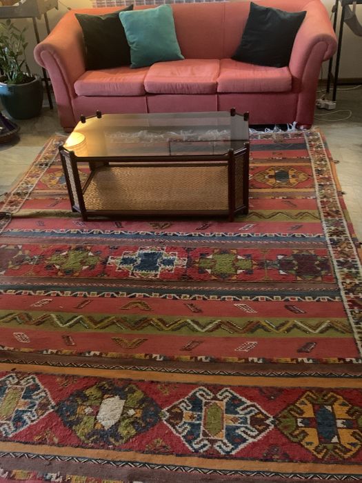 Mesa de apoio com tampo de vidro.  97x60
