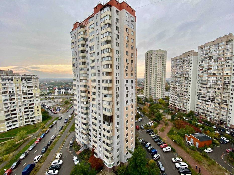 Лаврухіна 12, оренда 2-к квартири, Троєщина, ТРЦ Район!