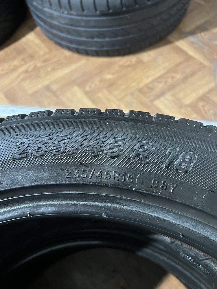 Резина 235/45/18 Michelin Пара Літо