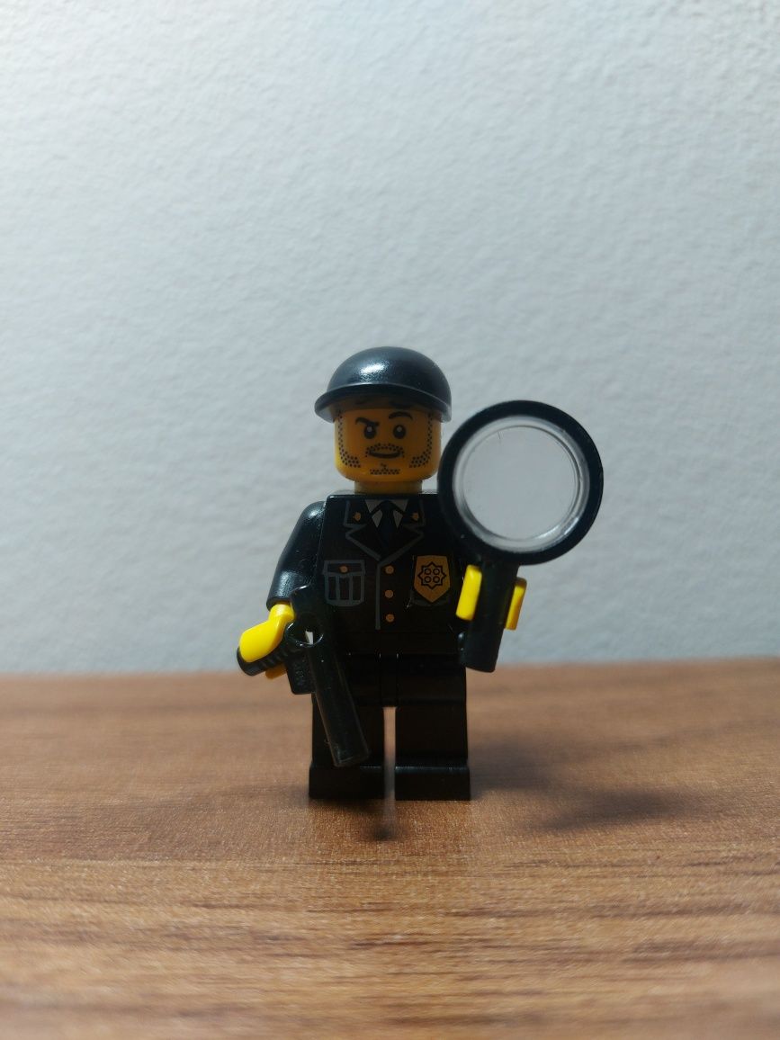 LEGO - minifigurka - policjant