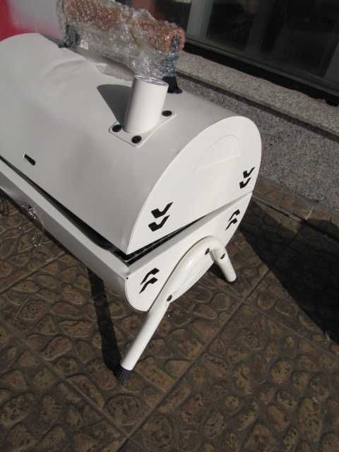 Przenośny grill na węgiel  składany, kempingowy, grill wędzarniczy