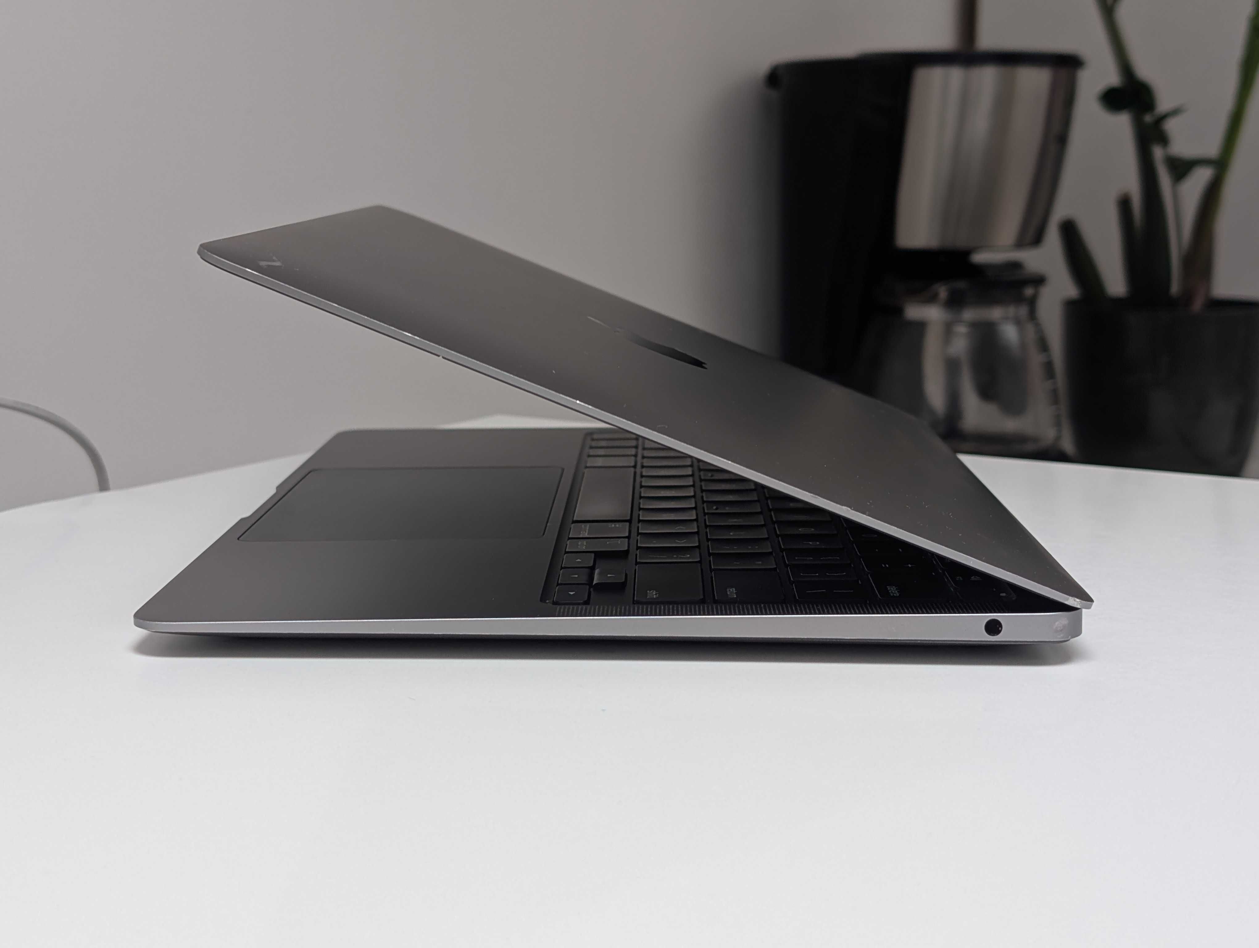 MacBook Air 13 2020 • Intel Core i5 • 8/512GB • АКБ 83% • Гарний стан