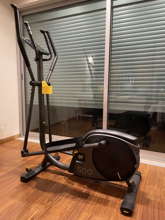Maquina Elitica Domyos 500