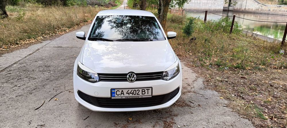 Volkswagen Polo sedan