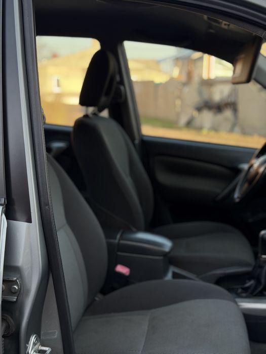 Toyota RAV четыре полный привод