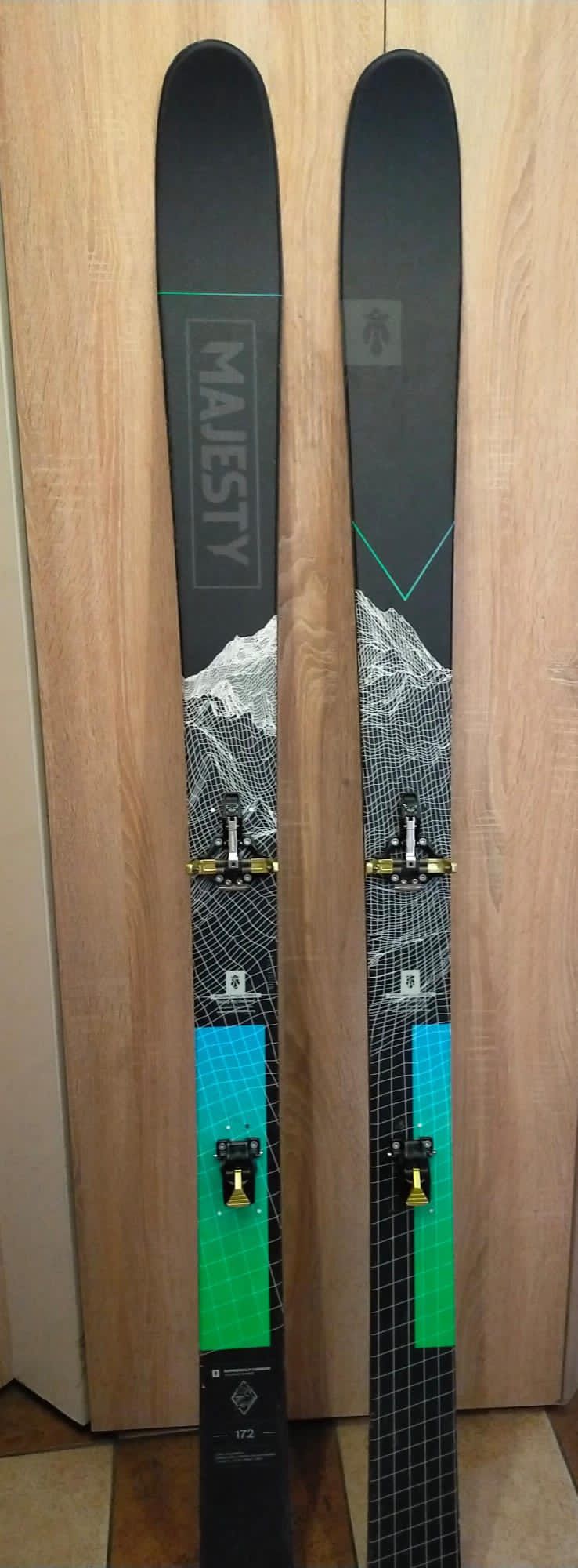Majesty superwolf 172 dynafit Superlite 170
