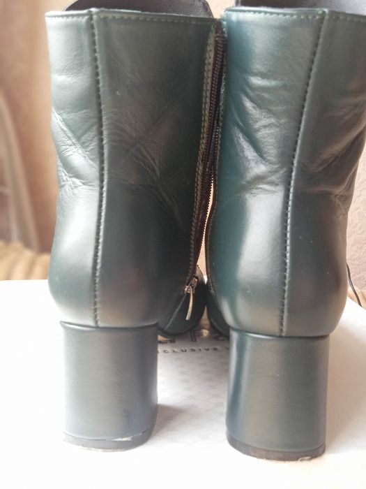 Ботинки шкіряні на стійкому підборі хутро