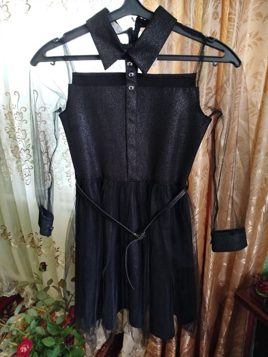 Продам дитячі речі на дівчинку 7-10 в чудовому  стані