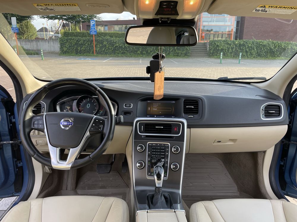 Volvo S60 II 2.5T!!!