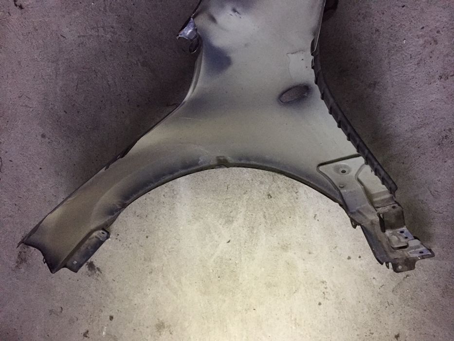 Błotnik prawy Suzuki Grand Vitara II 05-14r