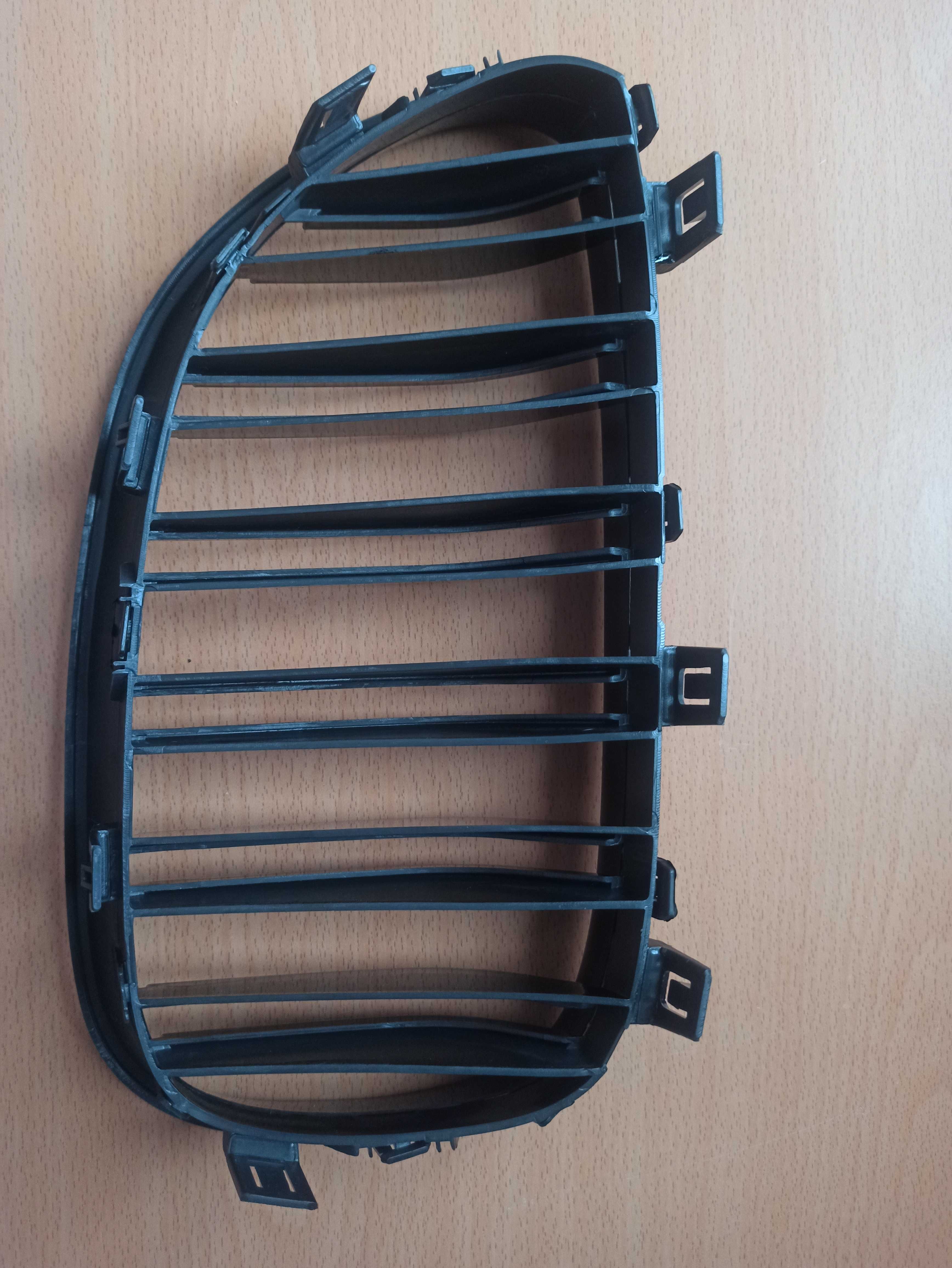 Nowe nerki BMW 5 E60 E61 czarny połysk grill atrapa