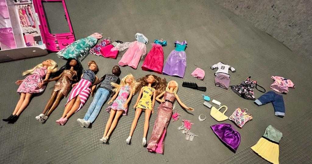 Barbie x 6 + Ken x 1 +  modna szafa na ubranka