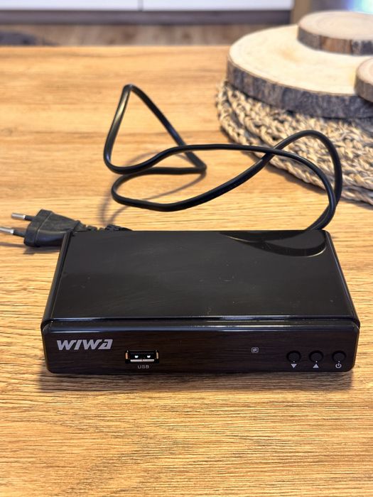 Dekoder dvbt2 WIWA H.265 z pilotem