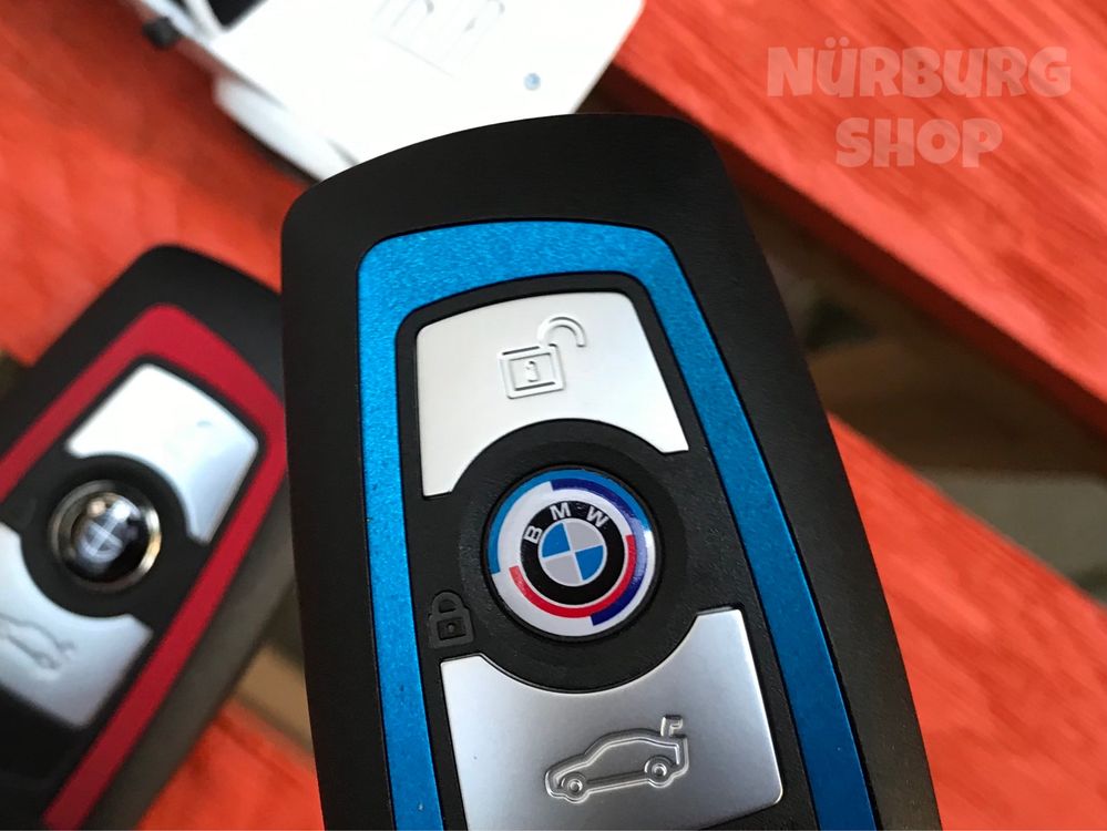 Алюминиевая эмблема на ключ BMW юбилейная черная черно-белая наклейка