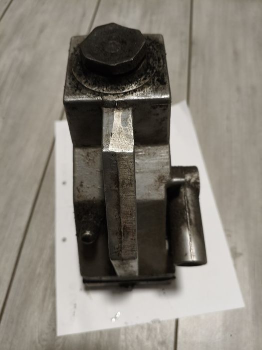 Lewarek podnośnik hydrauliczny 3,2 tony PRL