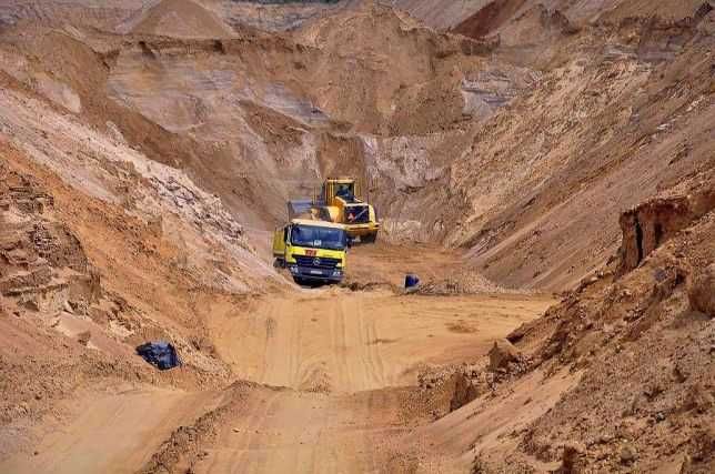 Piach zasypkowy Piasek zasypowy do zagęszczenia fundamenty kopalniak
