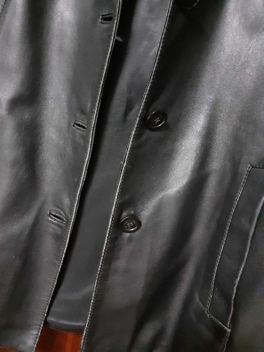 Casaco preto em pele genuina (casa das peles)