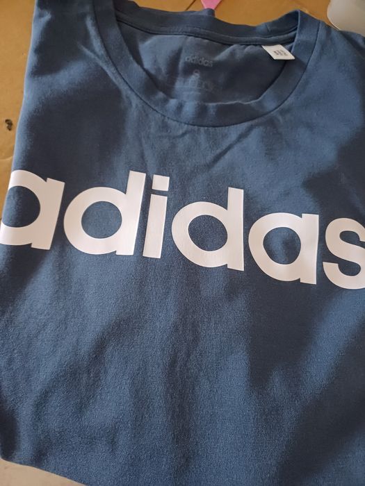 T-shirts Adidas como novas tamanho S.