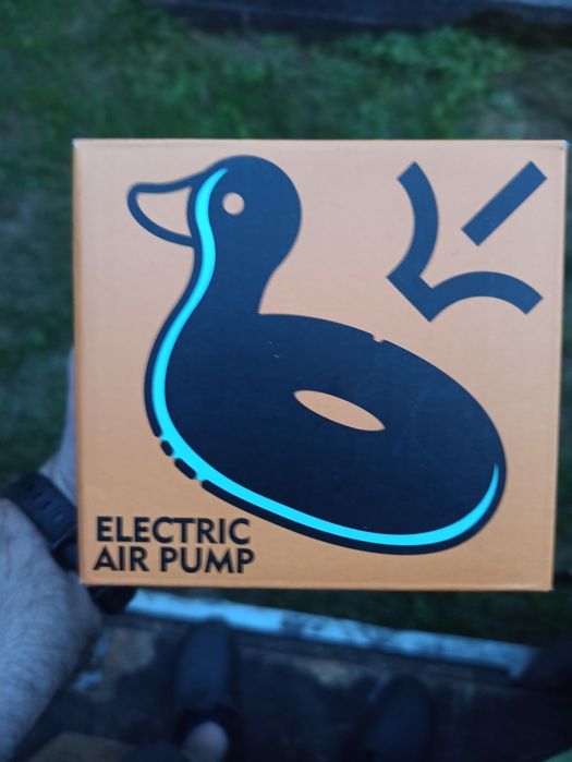 Elektryczna pompka do materaca, koła, piłki itp.
