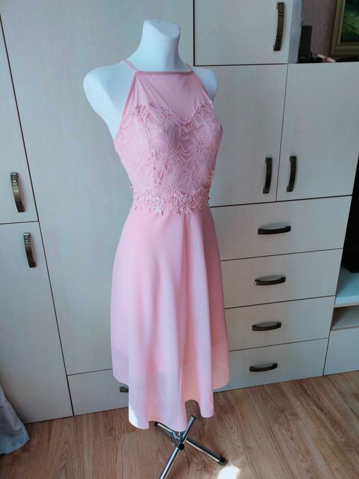 NOWA pastelowo-różowa szyfonowa sukienka z koronką r. 40/42 Bodyflirt