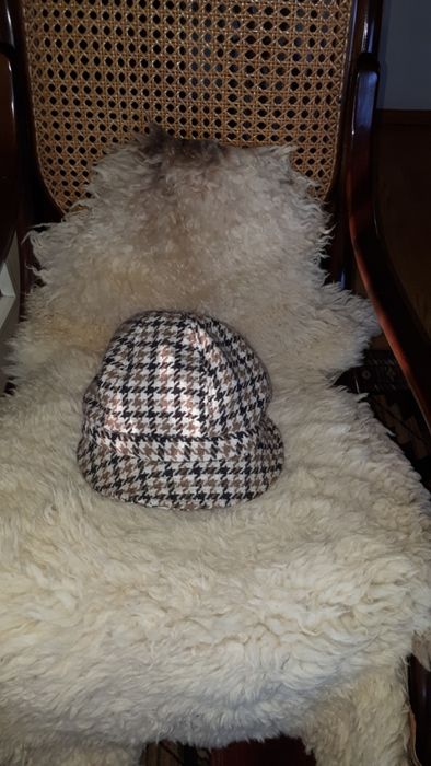 kapelusz firmy RESERVED