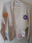 Sweter w kwiaty-kardigan