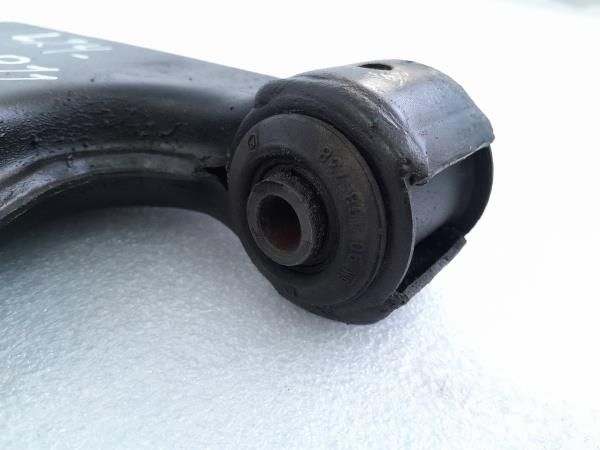 Braço de suspensão frente esquerdo OPEL Zafira A (F75_)