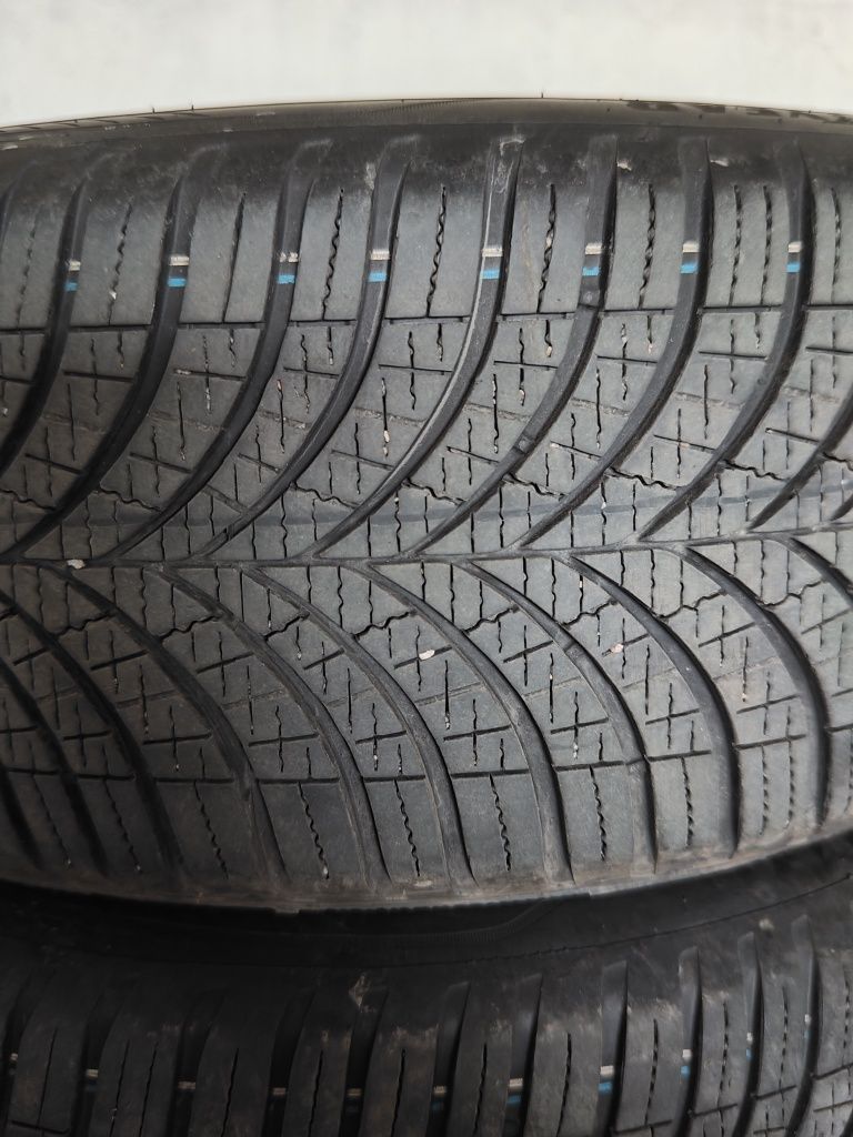 Opony całoroczne Goodyear Vector 4season Gen3 215/50 r18