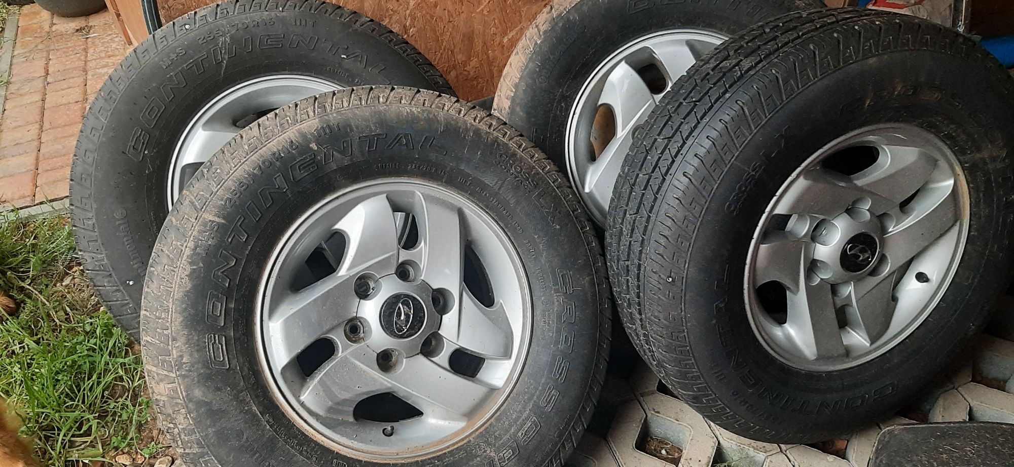 Koła 255/70 R16 Hyundai terracan