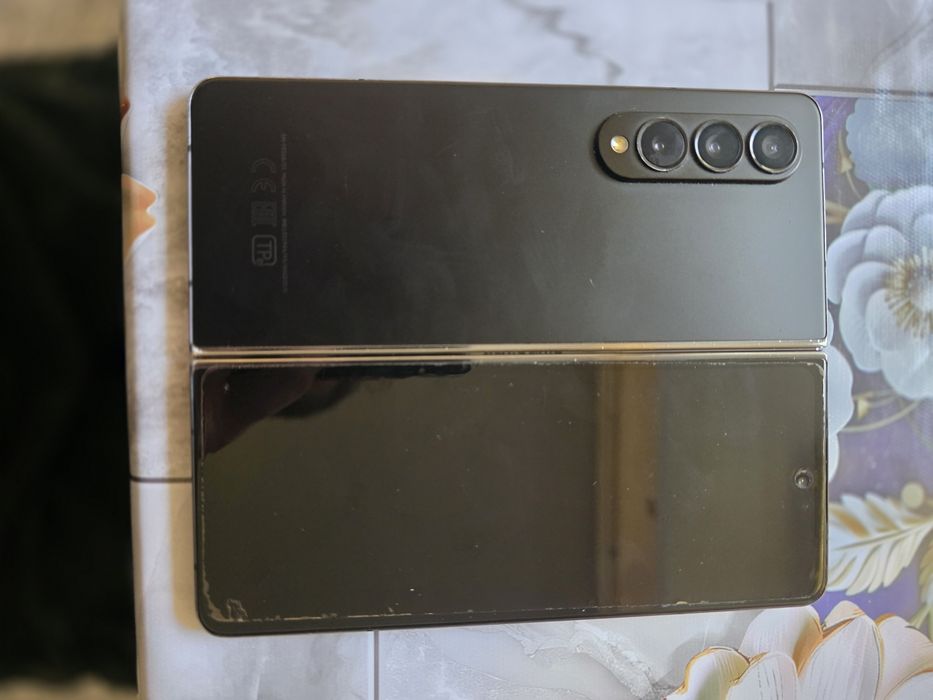 Samsung Z fold 4 12/256