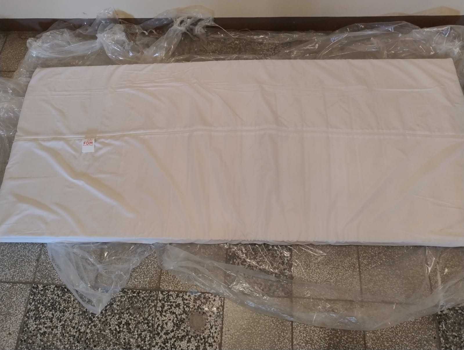 2 nowe materace na łóżko na gąbce