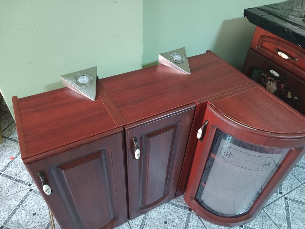 Meble kuchenne z wyposażeniem