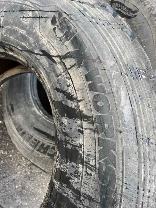 Шины бу 2 шт резина 315 80 22,5 Мишлен