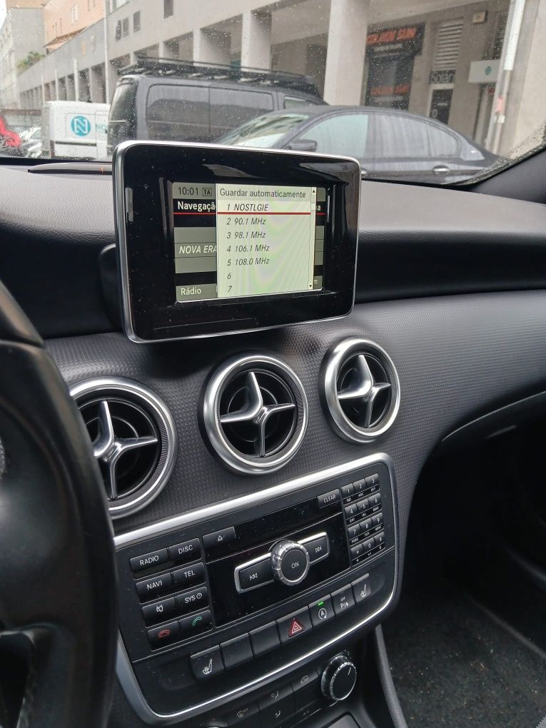Mercedes- benz class a 180