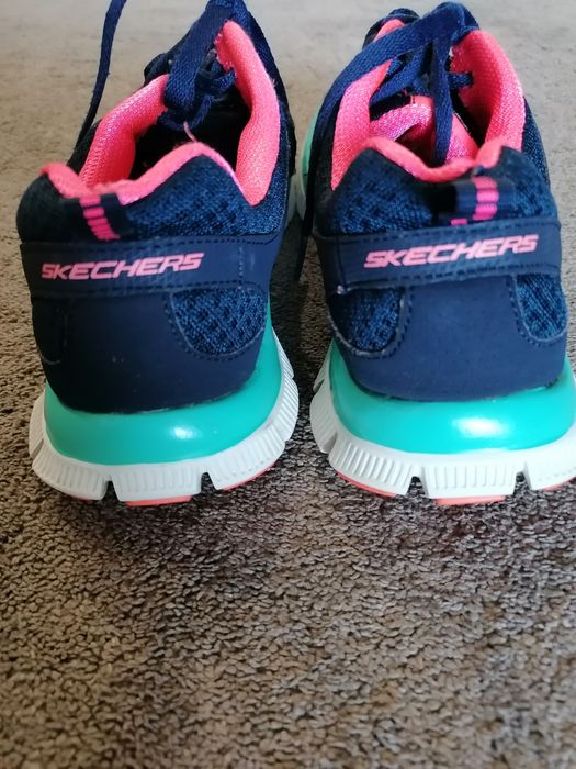 Sapatilhas skechers 37