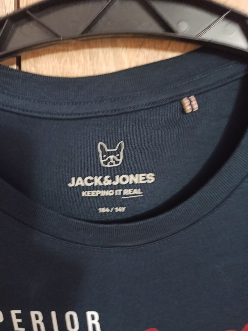 Продам футболку Jack & Jones