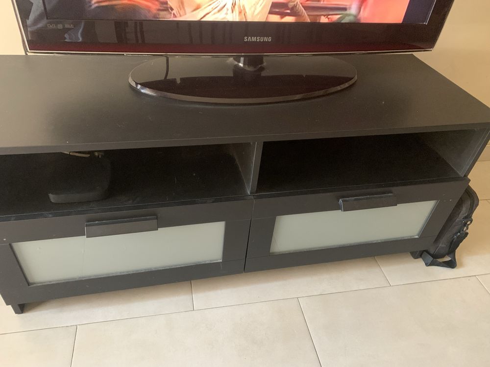 Movel de TV com duas gavetas