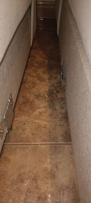 Sofá de sala com chaise long e dois acentos extensíveis