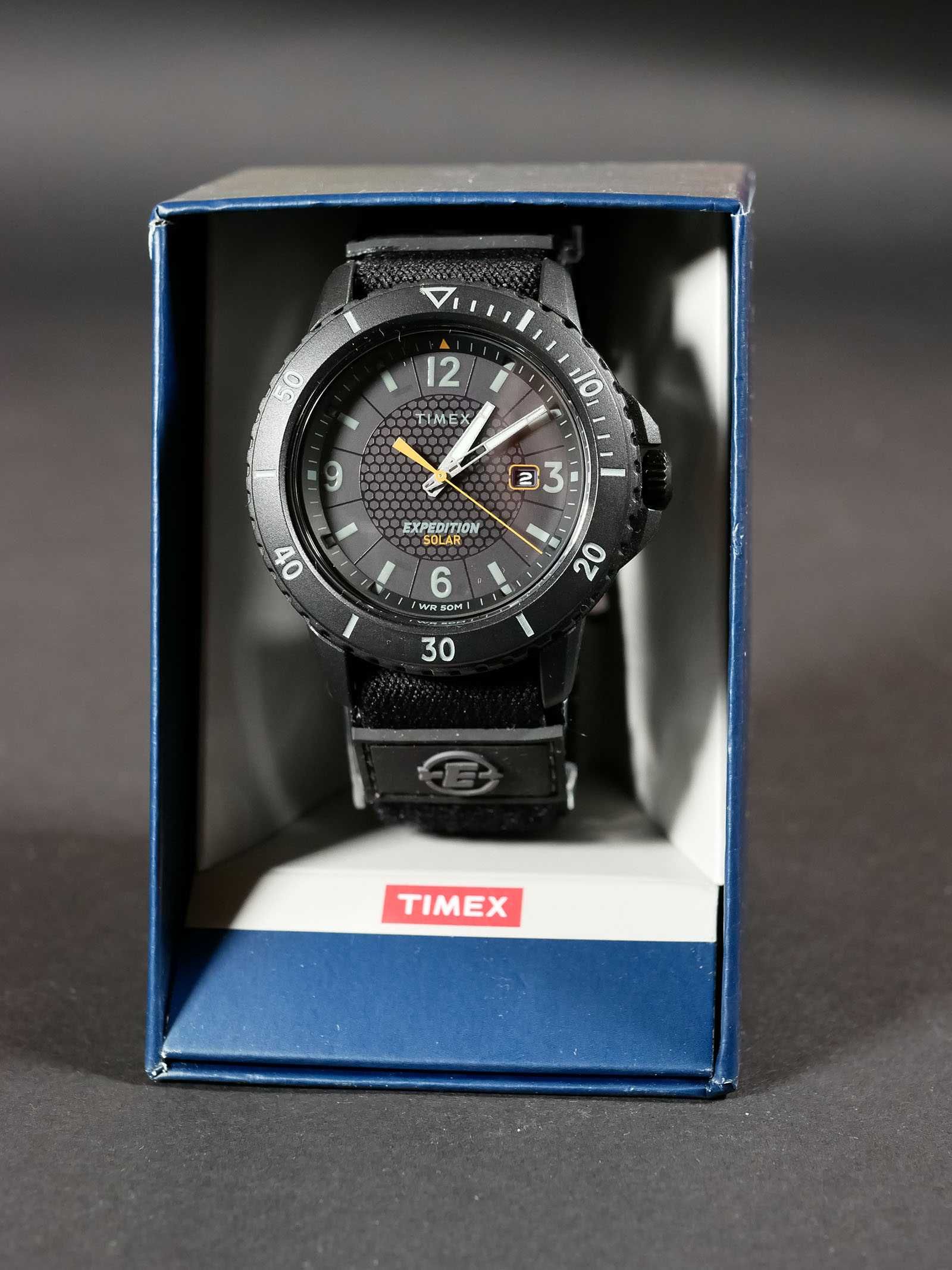 Годинник Timex Tw4B23300 Expedition Solar