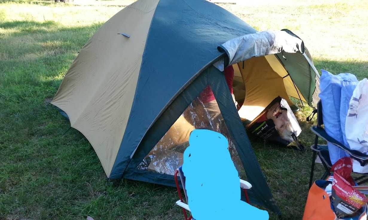 Vendo tenda de 3 pessoas tipo iglo com pequeno avançado