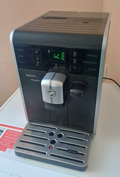 Кофемашина кофеварка Saeco Moltio One Touch Cappuccino Black HD8769
