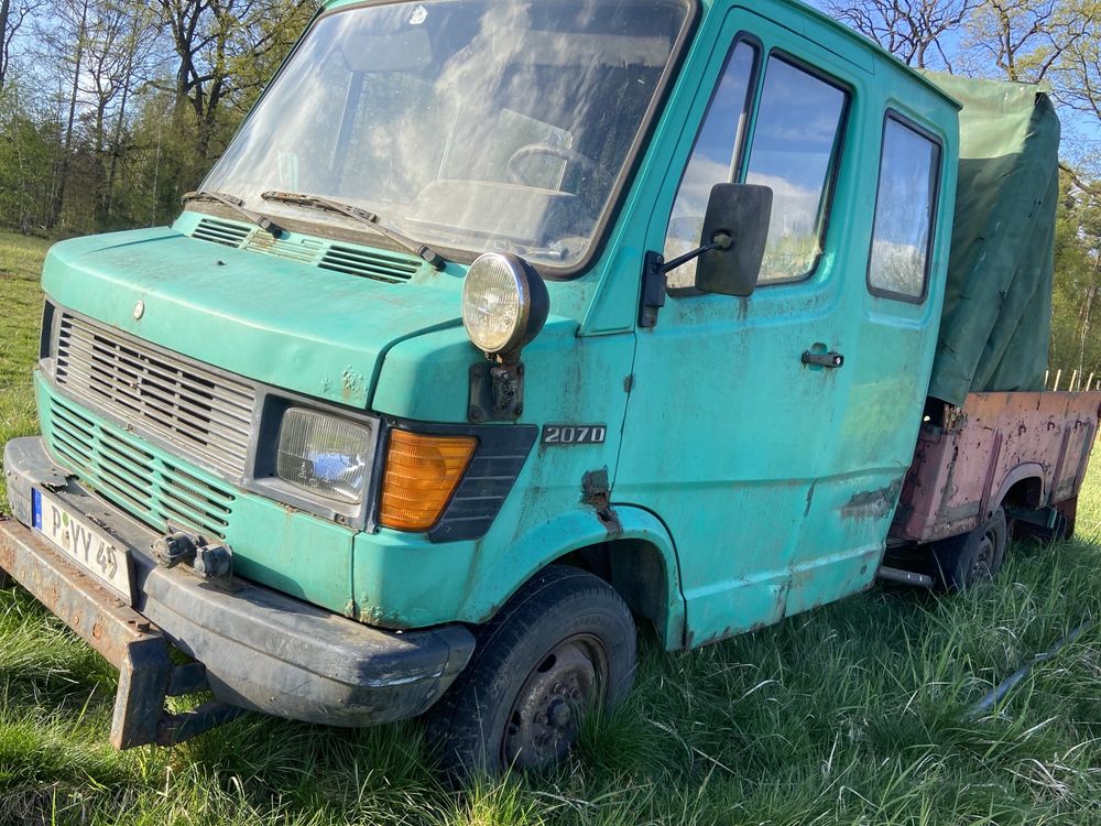 Mercedes -Benz Kaczka - Doka - 207D  Pogromca afrykanskich szos!