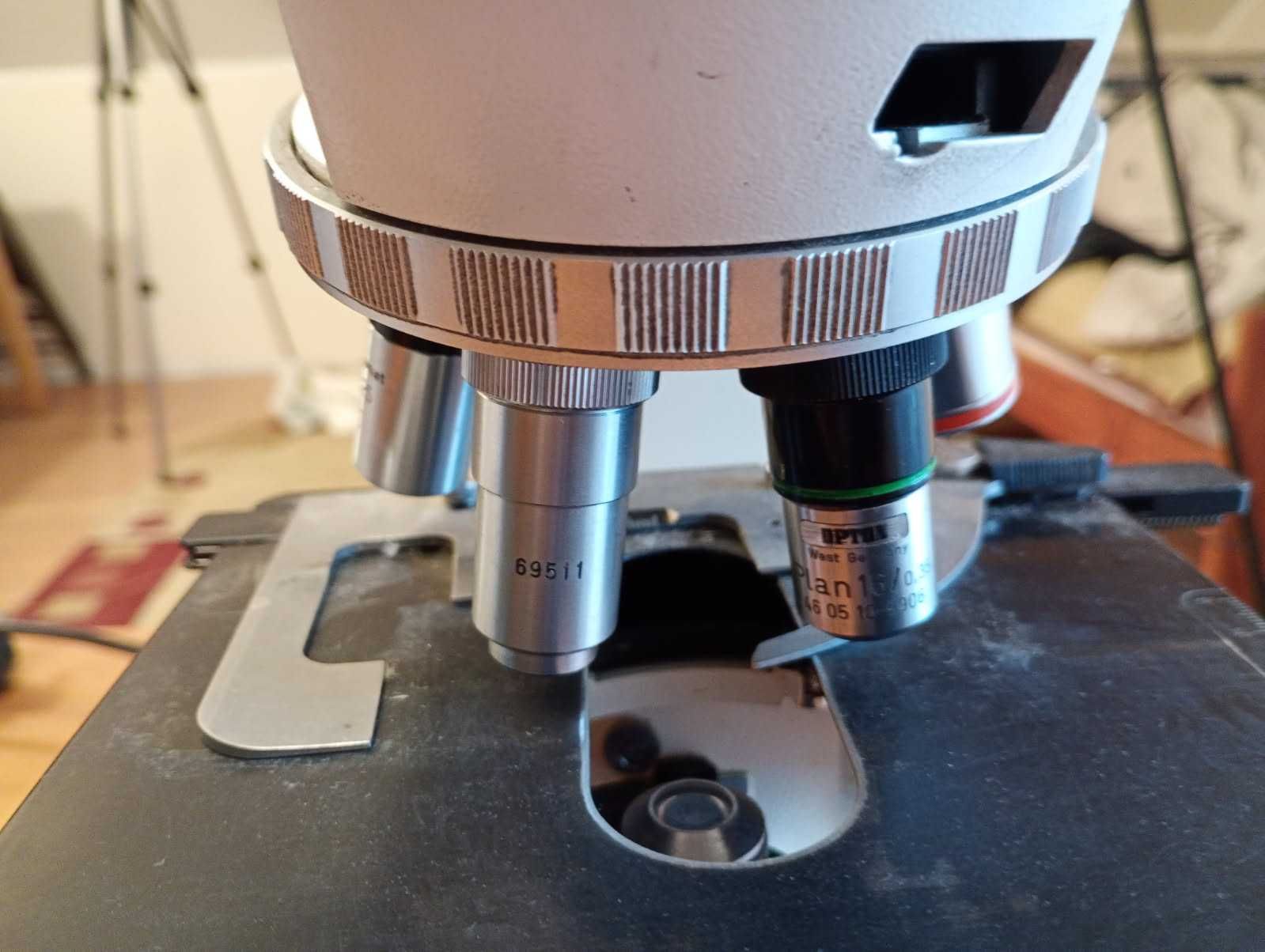 Mikroskop laboratoryjny
