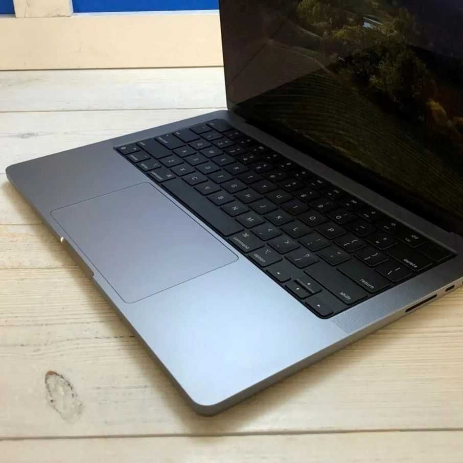Macbook Pro 14" 2023 M2 Pro 16gb RAM 1tb SSD Space Gray AppleCare