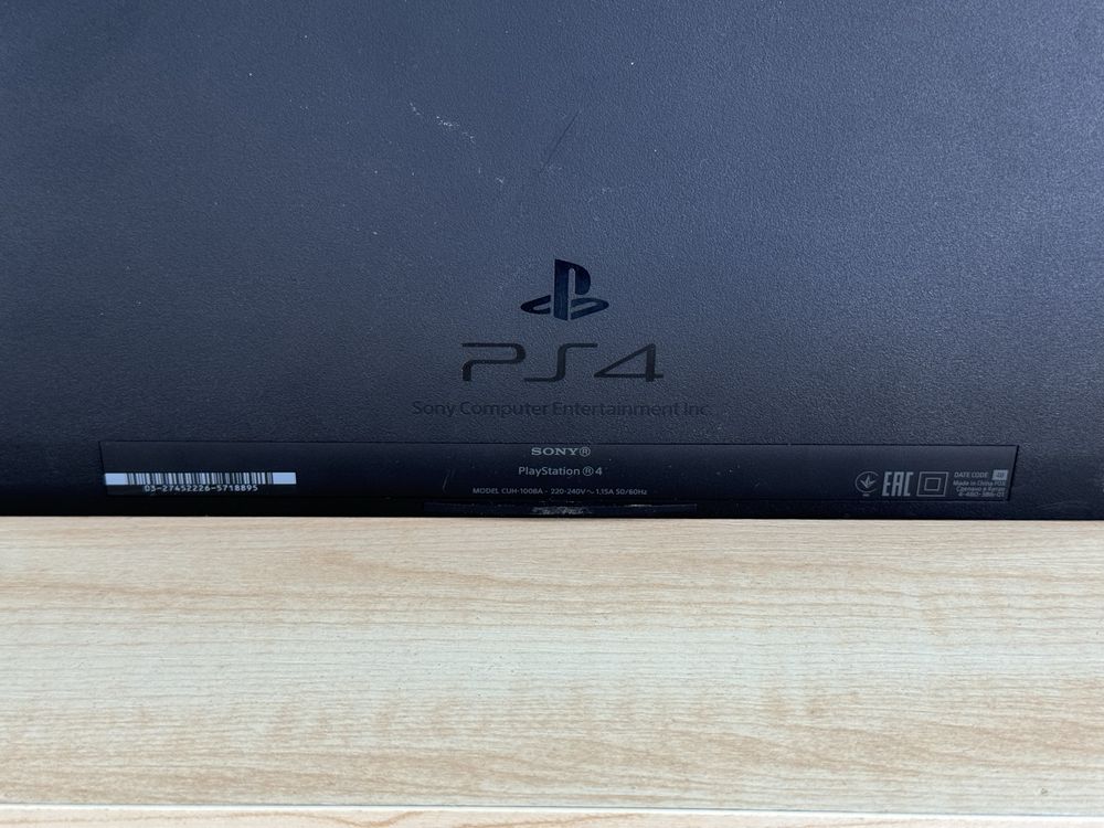 PS4 500 Gb Black + 2 джойстика + док станция, Play Station