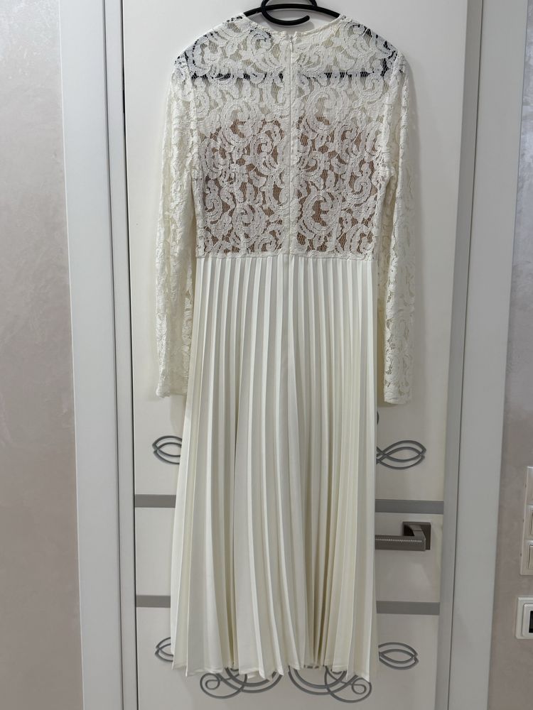 Белое кружевное платье Must Have