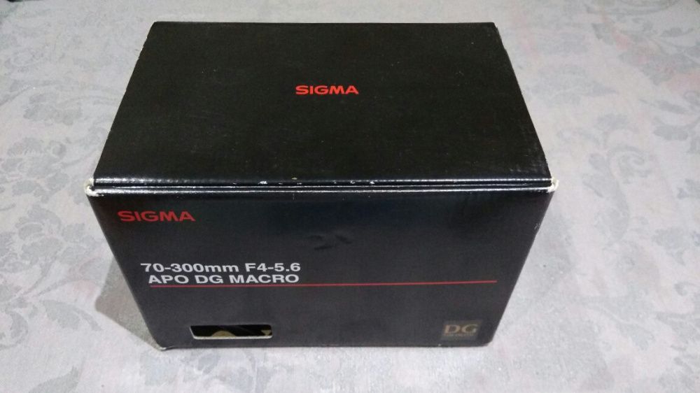 Tele-Objectiva Digital Sigma 70-300mm f/4-5.6 c/ Macro (para Pentax)