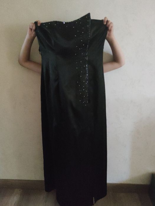 Вечірнє атласне плаття з розрізом 46,48 розмір