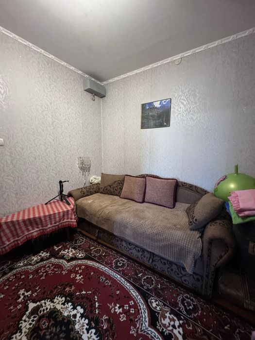 Продається 1/2 частина в центрі міста